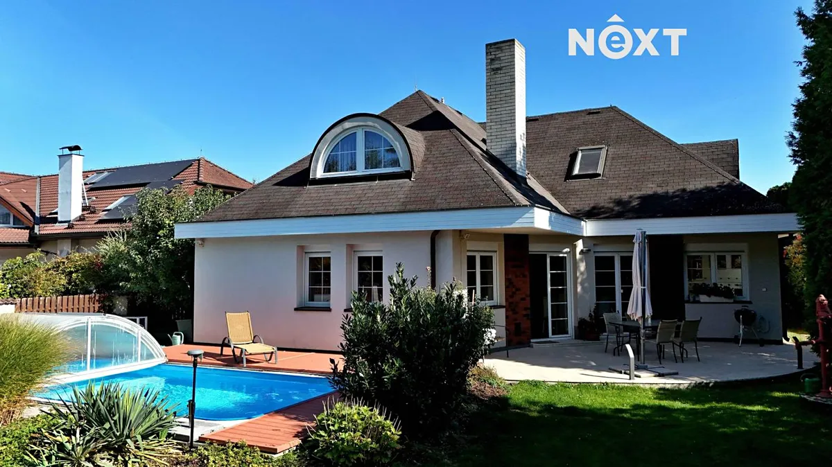 Prodej rodinného domu 190 m², pozemek 877 m²
